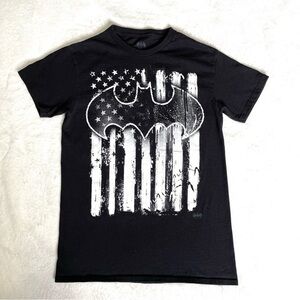 Batman Black and White Bat Logo Flag Stars Stripes T-shirt‎ Men's Size Small